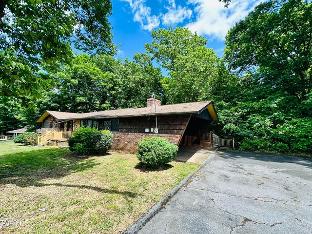 1201 Woodside Drive, Johnson City, TN 37604