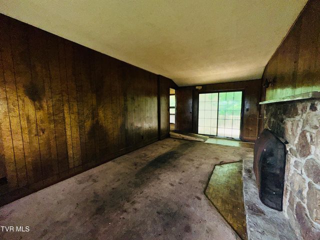 1201 Woodside Drive, Johnson City, TN 37604