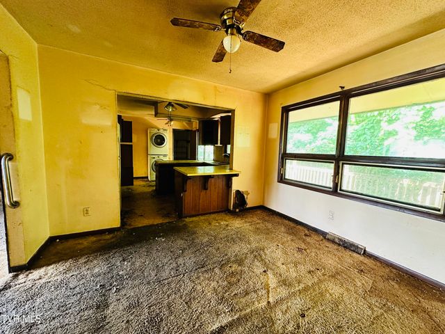 1201 Woodside Drive, Johnson City, TN 37604