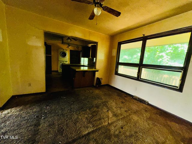 1201 Woodside Drive, Johnson City, TN 37604