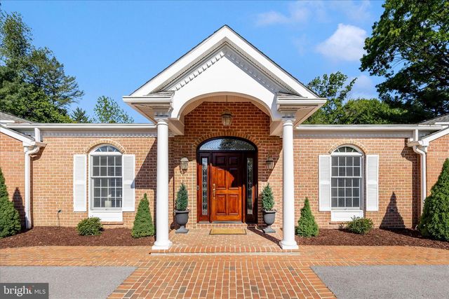 13508 OVERHILL DR, Hagerstown, MD 21742