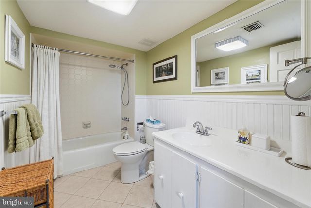 13508 OVERHILL DR, Hagerstown, MD 21742