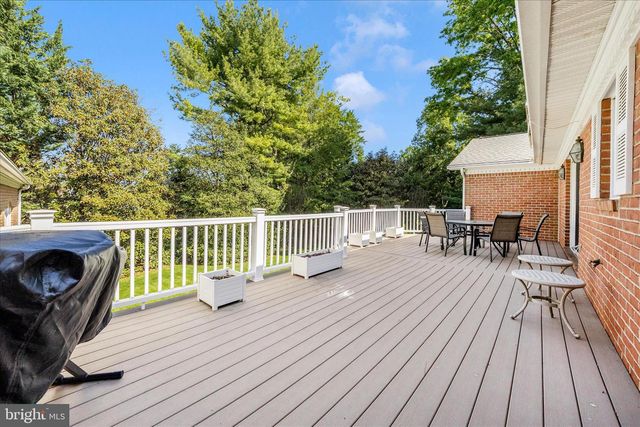 13508 OVERHILL DR, Hagerstown, MD 21742