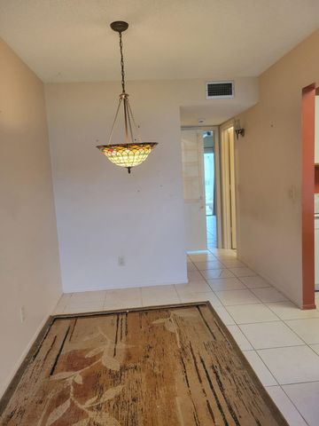 26 Lake Vista Trl Apt 104, Port St Lucie, FL 34952
