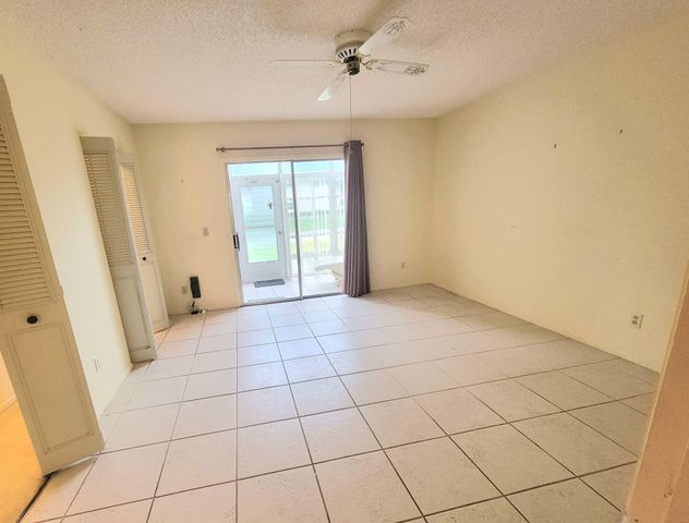 26 Lake Vista Trl Apt 104, Port St Lucie, FL 34952