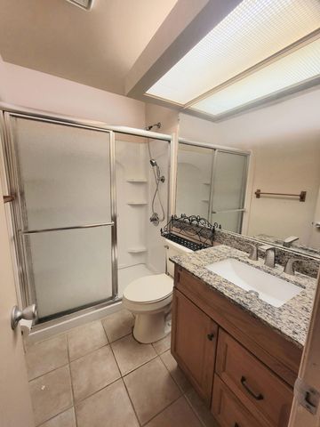 26 Lake Vista Trl Apt 104, Port St Lucie, FL 34952