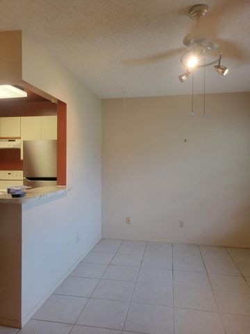 26 Lake Vista Trl Apt 104, Port St Lucie, FL 34952