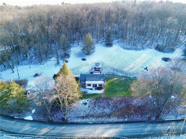 118 Foster Road, Beaver Falls, PA 15010