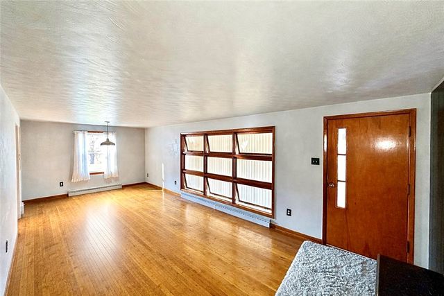 118 Foster Road, Beaver Falls, PA 15010