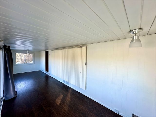 118 Foster Road, Beaver Falls, PA 15010