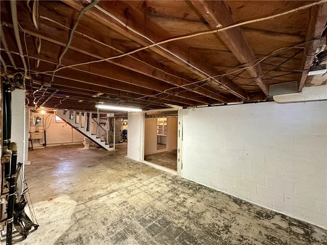 118 Foster Road, Beaver Falls, PA 15010