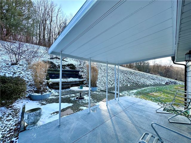 118 Foster Road, Beaver Falls, PA 15010