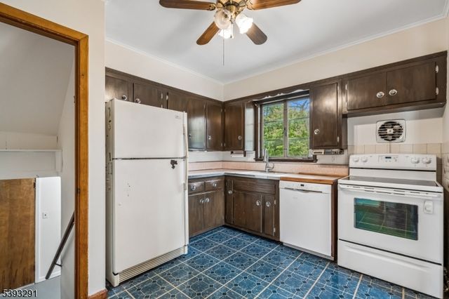 22 Alan Ln, Mine Hill Twp., NJ 07803