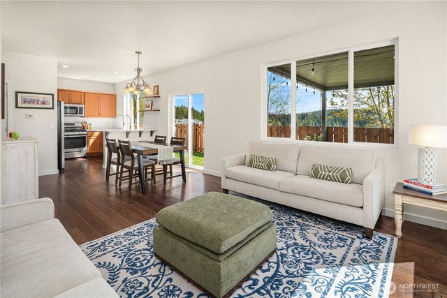 16306 24th Street E, Lake Tapps, WA 98391