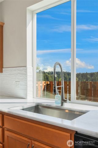 16306 24th Street E, Lake Tapps, WA 98391