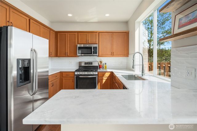 16306 24th Street E, Lake Tapps, WA 98391