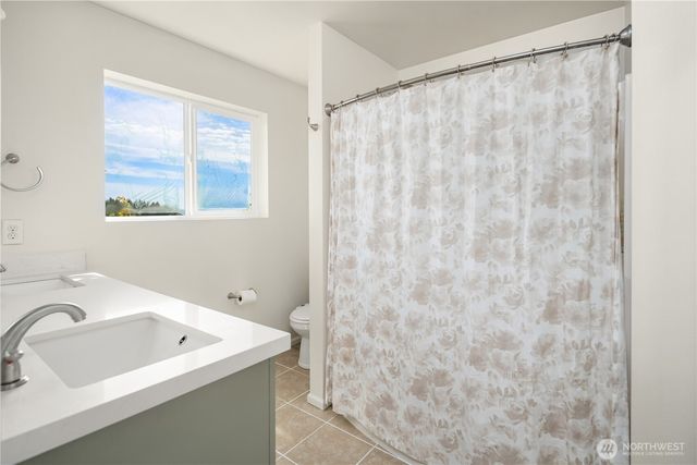 16306 24th Street E, Lake Tapps, WA 98391