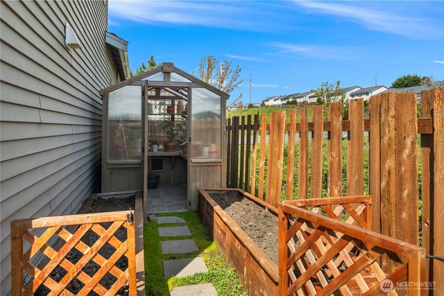 16306 24th Street E, Lake Tapps, WA 98391