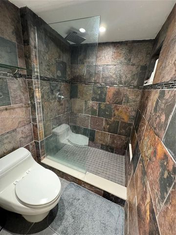 4028 SW 67th Ter 3, Davie, FL 33314