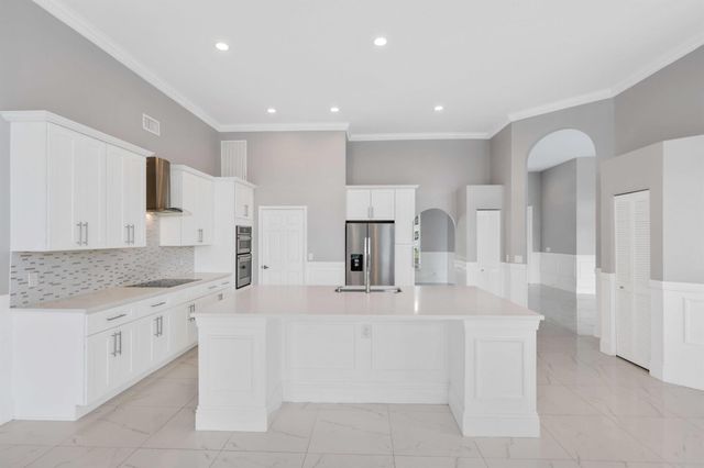 19162 Cloister Lake Lane, Boca Raton, FL 33498