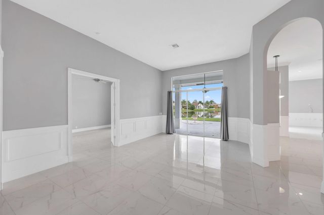 19162 Cloister Lake Lane, Boca Raton, FL 33498