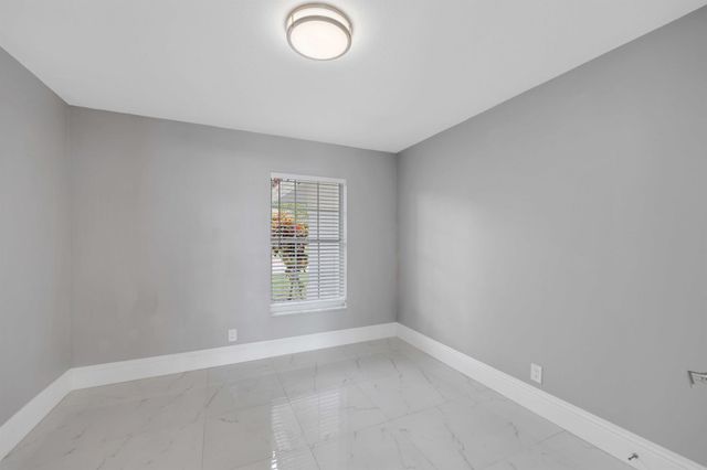 19162 Cloister Lake Lane, Boca Raton, FL 33498