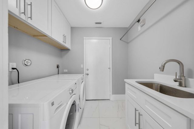 19162 Cloister Lake Lane, Boca Raton, FL 33498