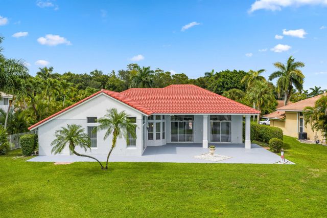 19162 Cloister Lake Lane, Boca Raton, FL 33498