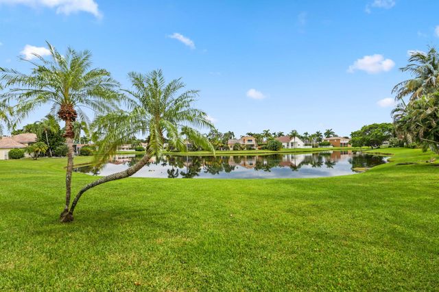 19162 Cloister Lake Lane, Boca Raton, FL 33498
