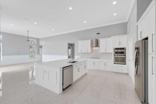 19162 Cloister Lake Lane, Boca Raton, FL 33498