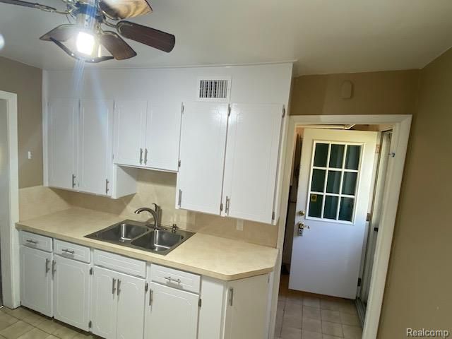 23007 Rosalind Avenue, Eastpointe, MI 48021