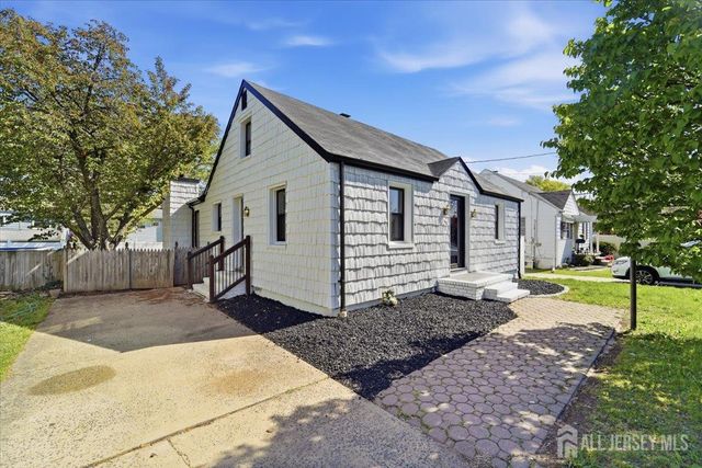 48 Delaware Avenue, Carteret, NJ 07008
