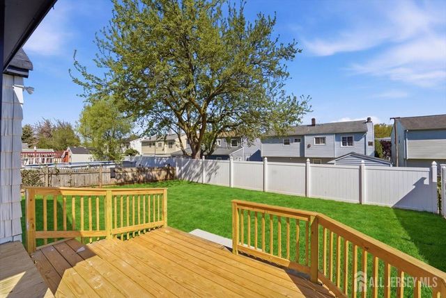 48 Delaware Avenue, Carteret, NJ 07008