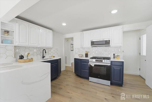 48 Delaware Avenue, Carteret, NJ 07008