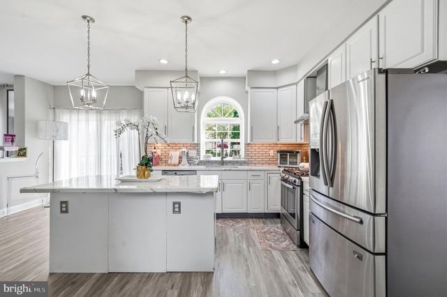 90 ANTHONY DR, Burlington, NJ 08016