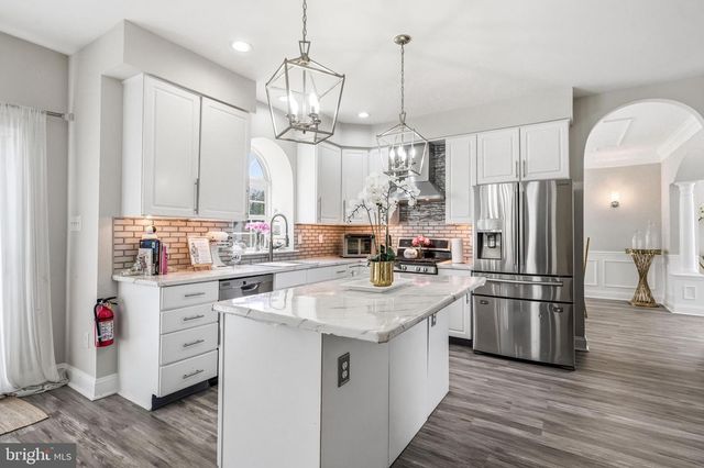 90 ANTHONY DR, Burlington, NJ 08016