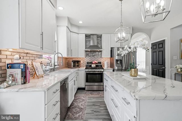 90 ANTHONY DR, Burlington, NJ 08016