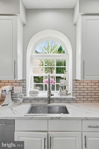 90 ANTHONY DR, Burlington, NJ 08016