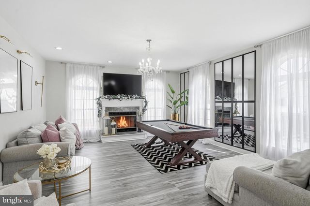 90 ANTHONY DR, Burlington, NJ 08016