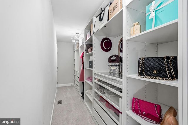 90 ANTHONY DR, Burlington, NJ 08016