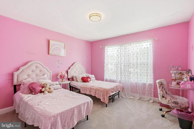 90 ANTHONY DR, Burlington, NJ 08016