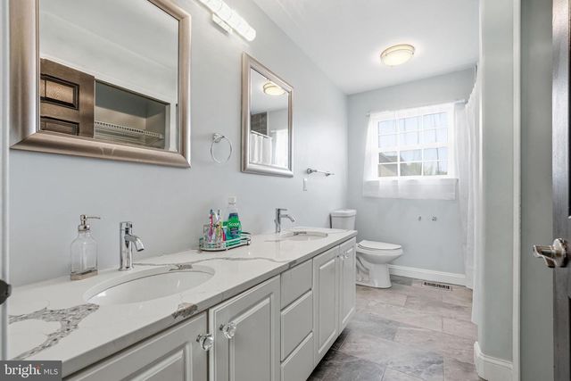 90 ANTHONY DR, Burlington, NJ 08016