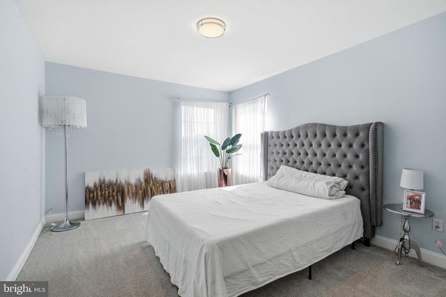 90 ANTHONY DR, Burlington, NJ 08016