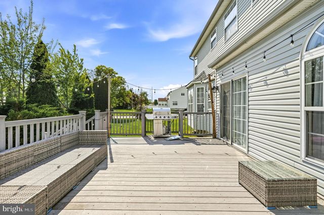 90 ANTHONY DR, Burlington, NJ 08016