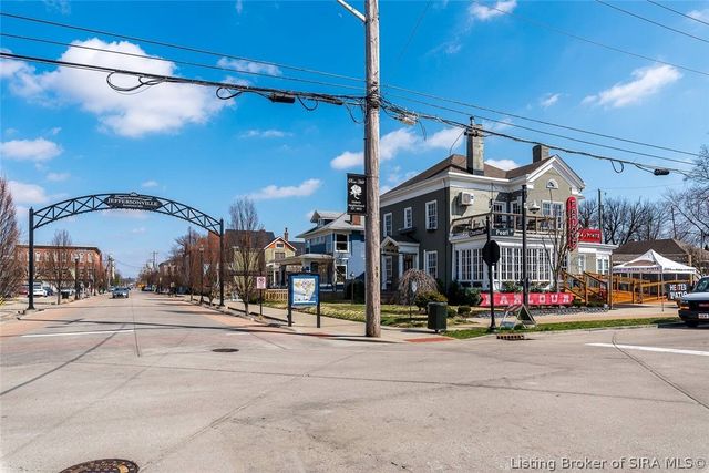 431 W Market Street, Jeffersonville, IN 47130