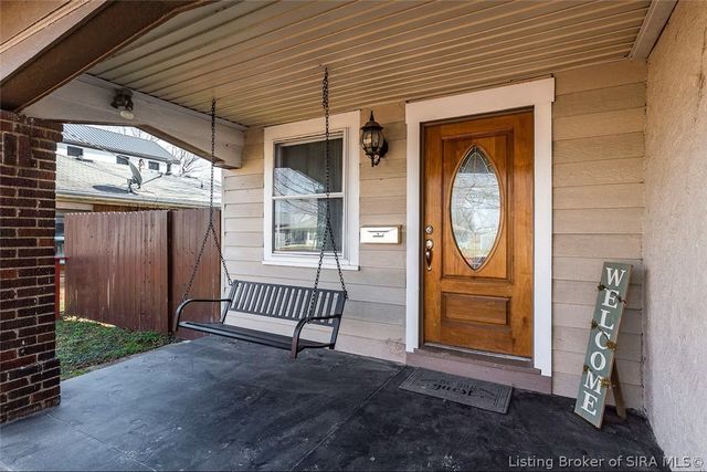 431 W Market Street, Jeffersonville, IN 47130
