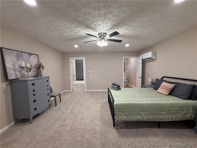 431 W Market Street, Jeffersonville, IN 47130