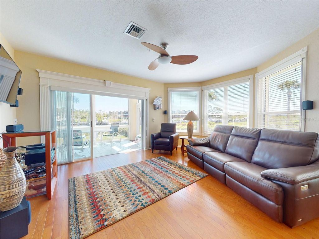 Image 20 of property listing at 436 BOUCHELLE DRIVE 105, New Smyrna Beach, FL 32169