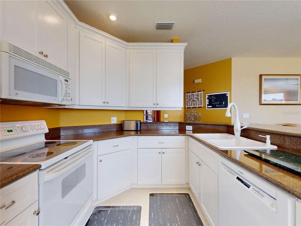 Image 27 of property listing at 436 BOUCHELLE DRIVE 105, New Smyrna Beach, FL 32169