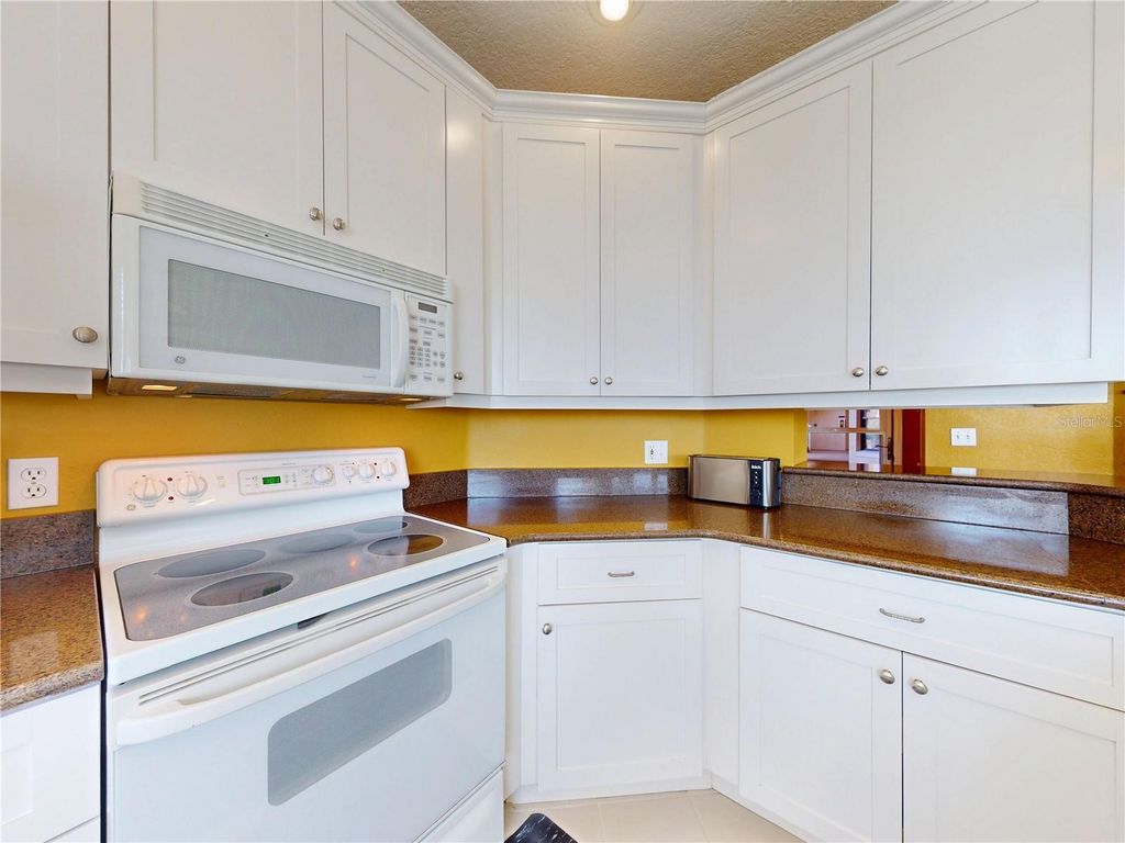 Image 29 of property listing at 436 BOUCHELLE DRIVE 105, New Smyrna Beach, FL 32169